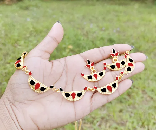 Assamese_Traditional_Gold_Plated_Red_Black_Colour_Golpata_Necklace_Set_For_Women